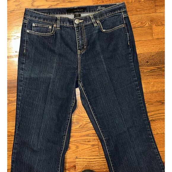 Calvin Klein Flare Leg Blue Jeans Dark Wash Denim Comfort Stretch Size 14/32 - Picture 3 of 11